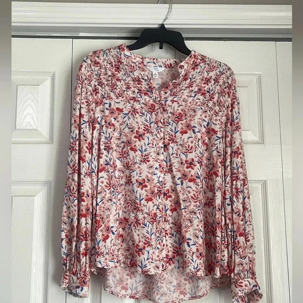 Time & Tru Floral pattern business casual top button down top